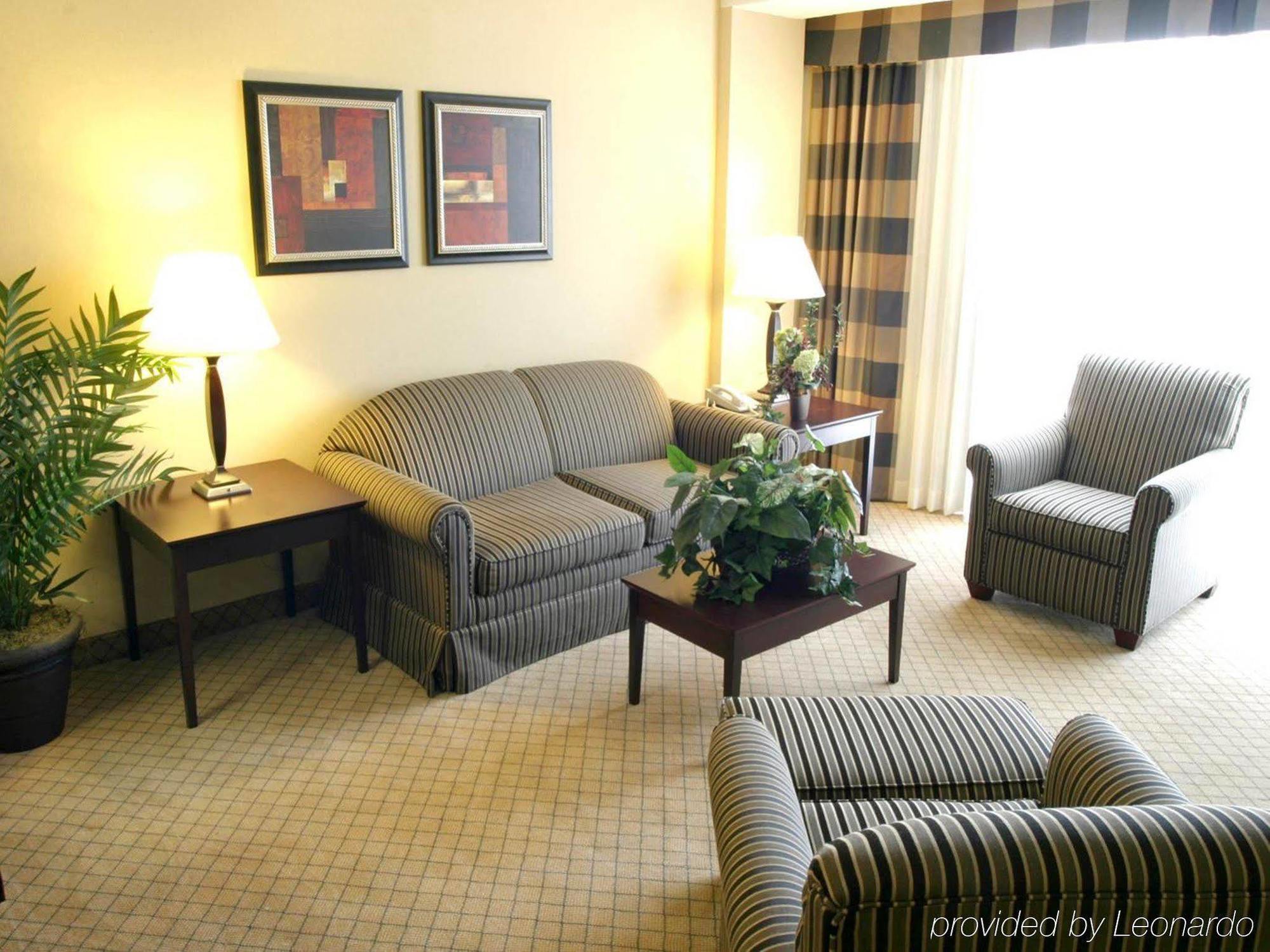 Holiday Inn Hotel&Suites Beaumont-Plaza I-10&Walden, an IHG Hotel Exterior foto